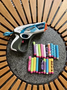 NERF Rebelle Pistole Blaster Mädchen Hasbro mit div Girls Pfeilen - Bild 1 von 2