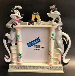 Warner Bros Store Pepe Le Pew & Penelope Wedding Frame Vintage 1999 Opened Box - Picture 1 of 6