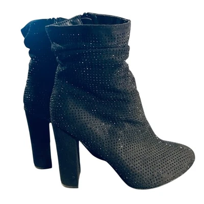 Botas al Tobillo Negras Talla 9 Brillantes Inclinadas Tacón Bloque Cremallera Lateral Forever Botines Góticos Foto 1 de 4