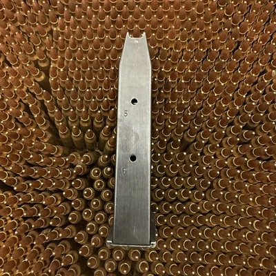 Cargador de pistola Mag Beretta 96 de fábrica OEM 10RD 40 calibre clip de acero azulado Foto 1 de 4