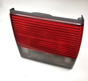 Luz trasera interior lateral izquierda Saab 9-3 1999 a 2002 fabricante de equipos originales - Imagen 1 de 4