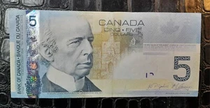 Banknote Canada 5 Dollar 2006 - Picture 1 of 2