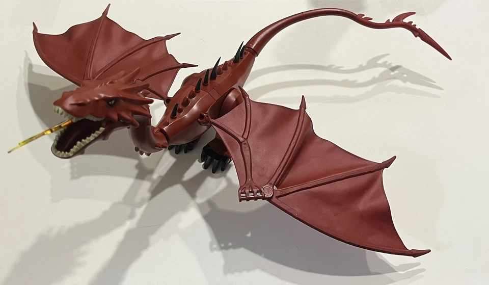 LEGO Authentic дракон Хоббит Смауг — отсутствующие когти на обоих крыльях — отличное состояние - Изображение 1 из 4