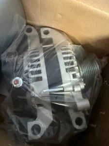 Alternator 11352 For Toyota Tundra 2007-2016 V8 5.7L 150A - Picture 1 of 3