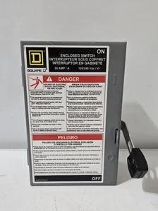 Interruttore di sicurezza quadrato D 30 Amp 240 Volt 2 poli fuso luce interna - L211N - Foto 1 di 8