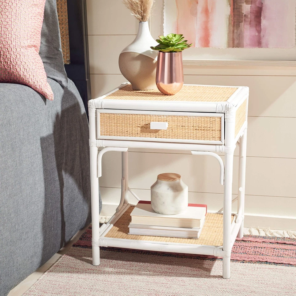 Mesita de noche Home Collection Roya blanco y natural de ratán 1 cajón 1 estante Foto 1 de 4