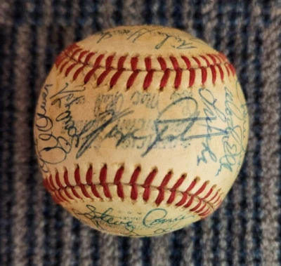 1979 Texas Rangers Team Signed AL Baseball Fergie Jenkins AMAZING 36 AUTOGRAPHS! - Image 1 of 4