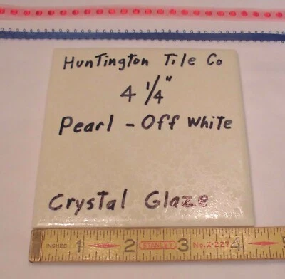 1 pc. *Pearl-Off White* Azulejo de cerámica 4-1/4" cristal esmaltado por Huntington Co. NUEVO Foto 1 de 4
