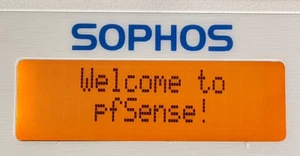 AUFGERÜSTETE Sophos XG 210 Rev 2 Firewall mit pfSense - Bild 1 von 9