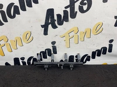 09-12 Hyundai Genesis cupé 2,0 L BK1 riel de combustible con inyector OEM Foto 1 de 4