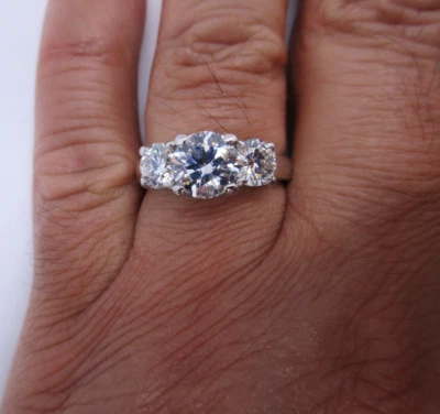 Платиновое помолвочное кольцо IGI с выращенными в лаборатории бриллиантами = 3,15 карата 12,70 грамма - Изображение 1 из 4