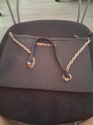 CHRISTIAN SIRIANO carta de hombro. Foto 1 de 4