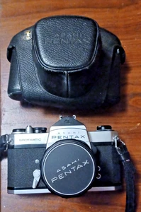 Vintage Ashai Pentax Spotmatic 35mm SLR Camera with Case Exc. condition untested - Picture 1 of 9