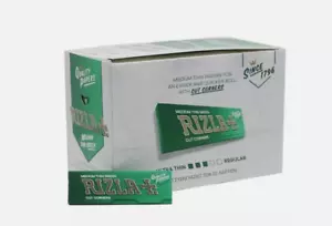 Carine Rizla Verdi Corte Verde Regular Scatola Da 100 Libretti - Zdjęcie 1 z 1