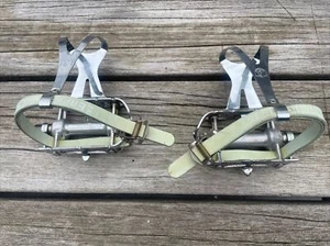 Pedales de grabación CAMPAGNOLO de colección y clips para dedos (L) y correas adicionales ErreBi (M) - Imagen 1 de 8