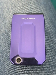 Sony Ericsson F100i - Amethyst (Unlocked) Mobile Phone - Picture 1 of 7