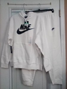 Las mejores ofertas en Trajes y conjuntos Nike Blanco para hombres | eBay