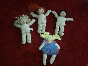 Lot of Cabbage Patch Kids / Dolls and Original Doll Baby 1978,1982 & 1984 - Picture 1 of 12
