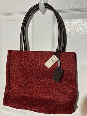 Nuevo de Lote Neiman Marcus Bolso de Mano Rojo Estampado de Guepardo Mediano Bolso para Laptop Artículo Promocional Foto 1 de 4