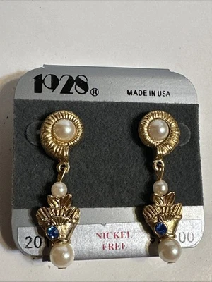 Pendientes colgantes perforados vintage de perlas de imitación y diamantes de imitación en tono dorado de 1928 ¡NUEVOS! Foto 1 de 4