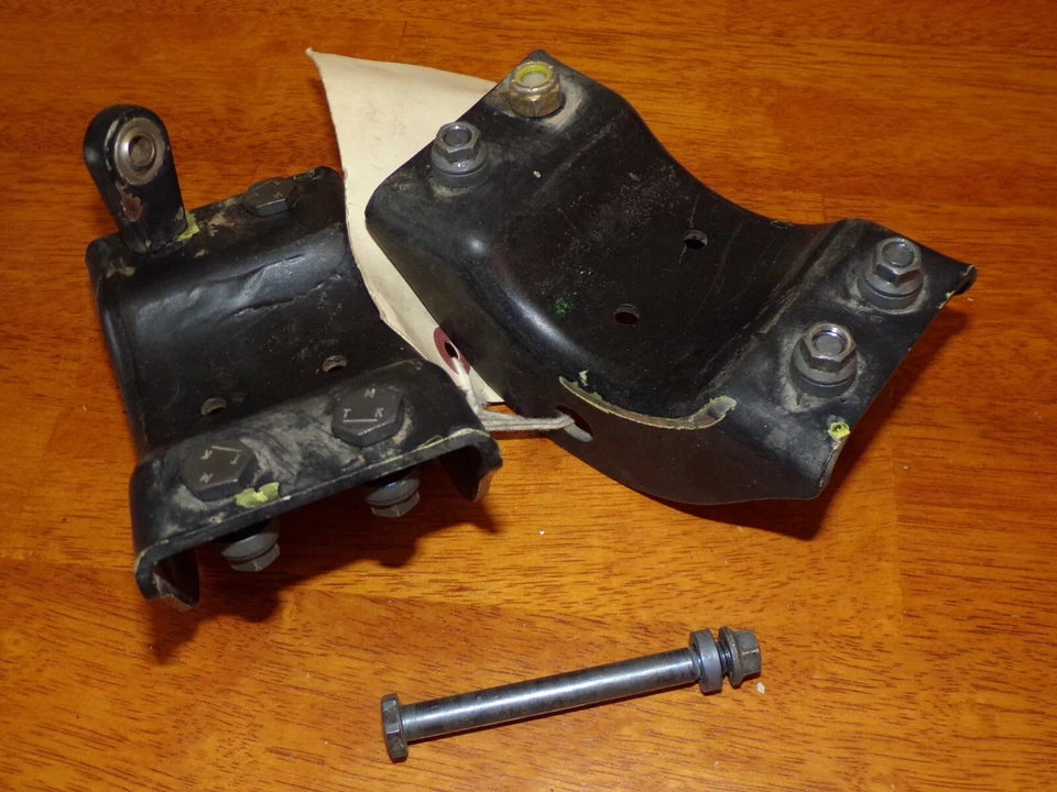 Media abrazadera trasera American Eurocopter 350A41-1897-20 Foto 1 de 2