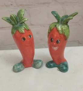 Vintage Giftcraft Anthropomorphic Carrot Salt & Pepper Shakers Japan 3.5" - Picture 1 of 7