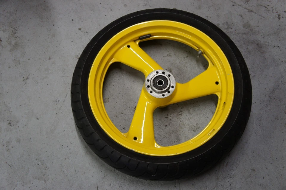 B52   E DUCATI 907 IE PASO 1992 OEM FRONT WHEEL (MOVING SIDE TO SIDE) - Изображение 1 из 4