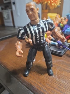 Figura de acción de árbitro real de batalla de Dick Woehrle de lucha libre Remco AWA 1985 de colección - Imagen 1 de 4