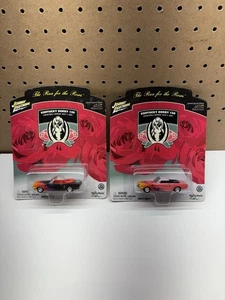 Lot of 2 Johnny Lightning Kentucky Derby 130 Ford Mustang Convertibles - Picture 1 of 3