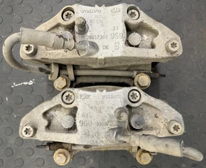✅ Genuine Volvo XC90 2010 D5 Front Brake Calipers / Carriers 30657307 30657303 - Picture 1 of 5