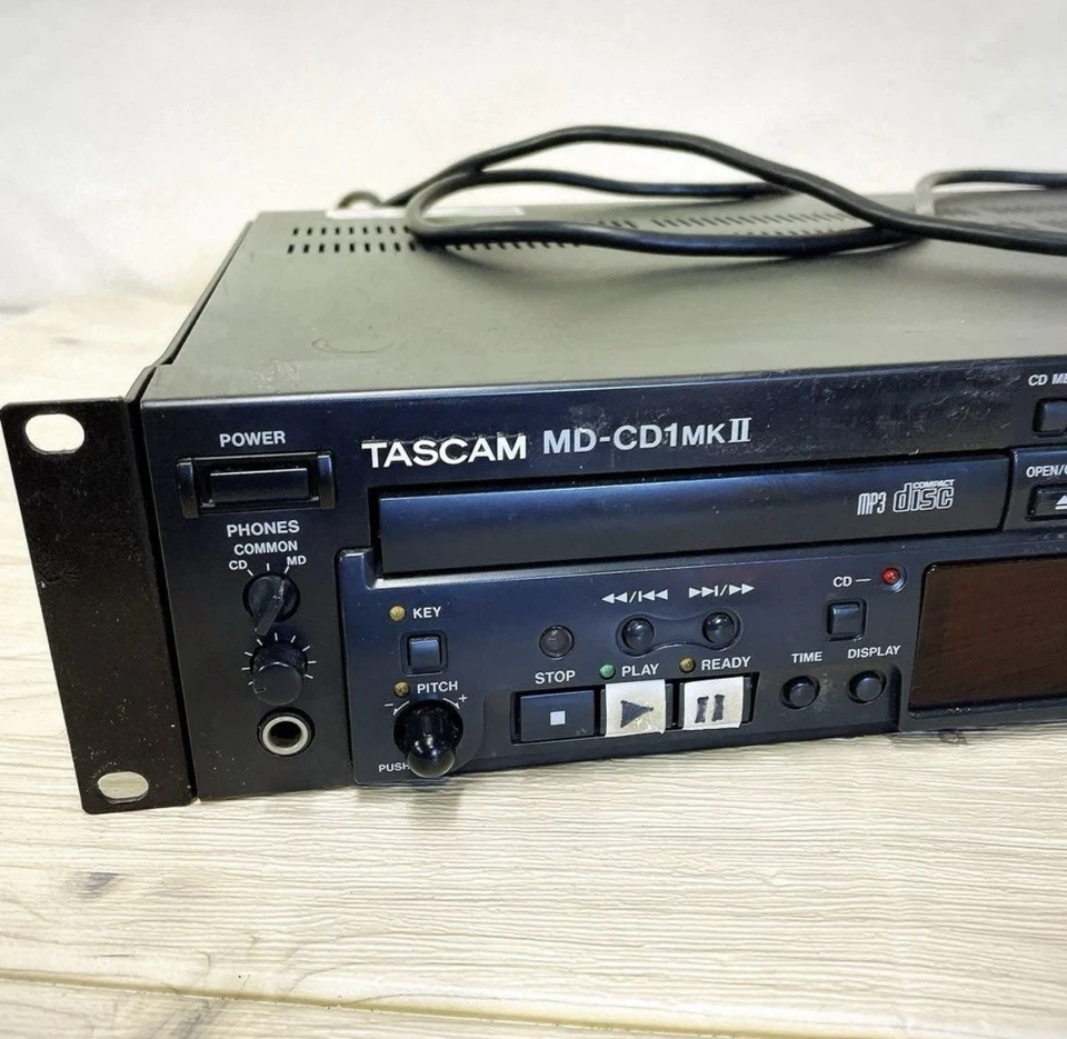 TASCAM MD-CD1MKII MD Combinación de CD Reproductor de Cubierta Grabadora de Estudio Probado Japón Foto 1 de 2