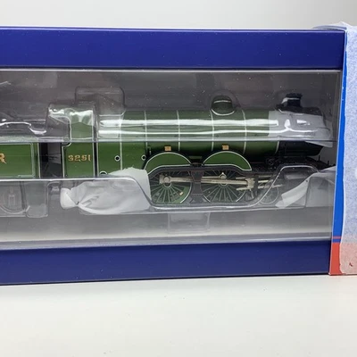 Bachmann 31-765NRM OO GAUGE GNR ATLANTIC CLASS C1 3251 LNER GREEN-NRM EXCLUSIVE - Image 1 of 4