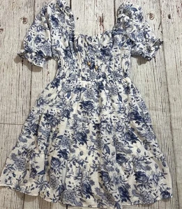 Women’s Floral Smocked Dress Cottage Floral Flowy Sz L - Picture 1 of 9