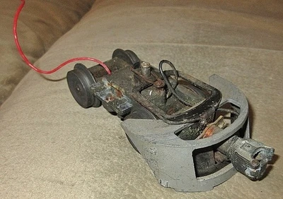 LIONEL #2353 NON POWER F3 FRONT TRUCK ASSEMBLY - Image 1 of 3