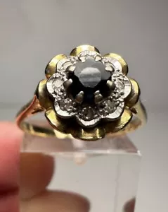Beautiful 18ct Hallmarked Gold Diamond & Sapphire Cluster Ring Size Q - Picture 1 of 16