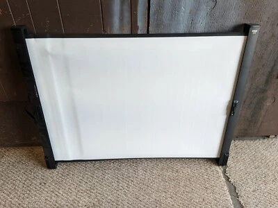 Epson ES1000 Ultraportable Tabletop Projection Screen 50"  - Image 1 of 3