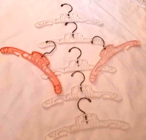 Lot of  7 Vtg Childrens Plastic Hangers Circus Carousel & Lambs 5 White/2 Pink - Picture 1 of 9