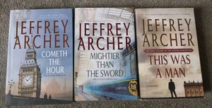 3 Hardback Books π Clifton Chronicles Jeffrey Archer The Hour, Sword, A Man Ex - Foto 1 di 2