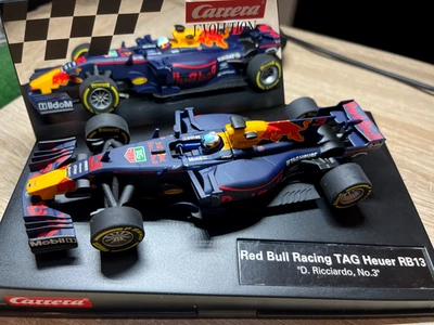 Carrera Evolution: Red Bull Racing TAG Heuer RB 13, No . 3, Ricciardo - Bild 1 von 4