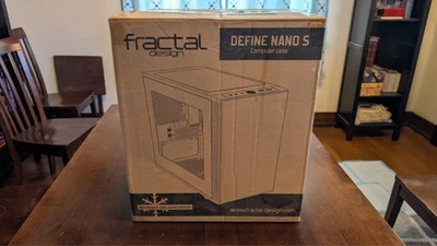 Estuche para computadora Fractal Design Define Nano S ITX con ventana Foto 1 de 4
