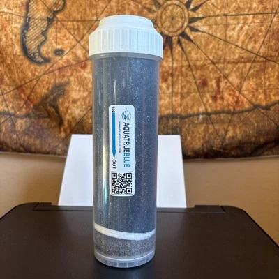 HYDRO-LOGIC AQUA  TRUE BLUE CARBON FILTER, KDF85 & GAC, 2.5" X 9.75" - Image 1 of 4
