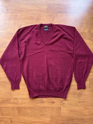 Vintage Neiman Marcus 100% Cashmere Made in Scotland Red V-Neck Sweater XL - Image 1 of 4