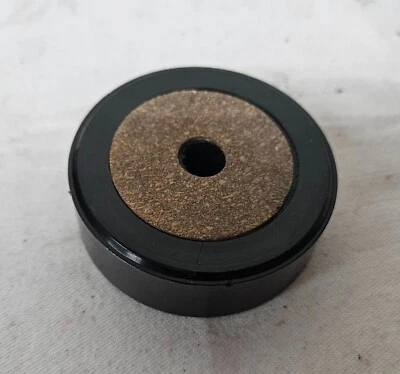 Усилитель мощности ONKYO M-501 нижняя ножка без винта - Изображение 1 из 4