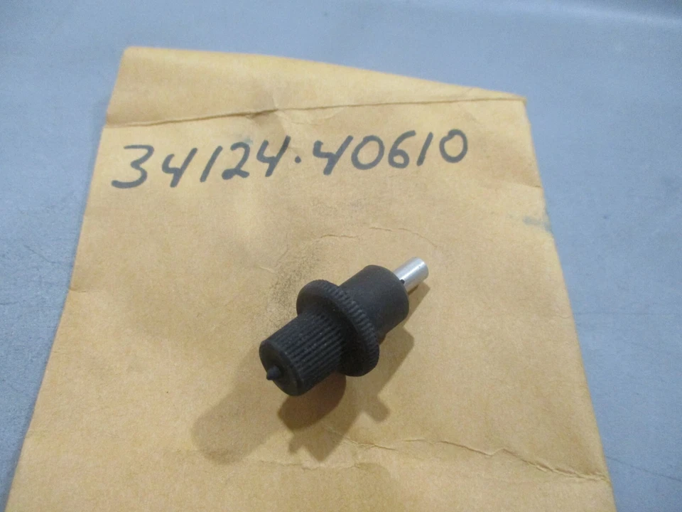 Новый из старых запасов Suzuki оригинальный производитель переключатель 80-81 PE400 80-84 PE175 81-83 DR500 34124-40610 - Изображение 1 из 1