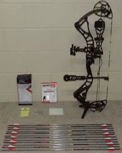 Loaded Right Handed BOWTECH Realm SR6 Bow Package- 60/70 lb-up to 352 fps IBO! - Picture 1 of 12