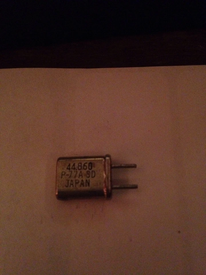 Cristal de escáner - 10,7 IF, Regency/RS - 44,860 MHz Foto 1 de 1