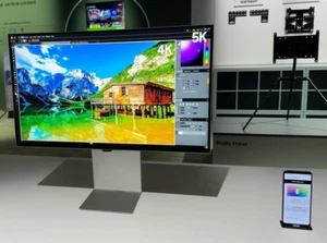 🟦Samsung S9 5K Smart Monitor😲🍎APPLE MONITOR ALTERNATIVE🖼 🖥️ Matte Display🔥 - Picture 1 of 9
