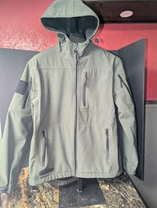 New Baerskin Soft Shell Green Jacket Sz XL - Picture 1 of 2