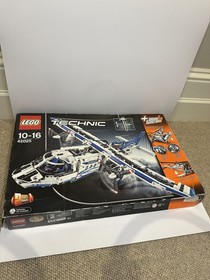 Lego Technic 42025 Cargo Plane New And Sealed, Box Has A Couple Small Creases
