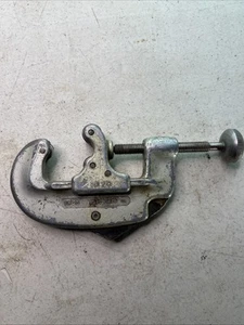 RIDGID No. 20 Pipe Cutter – USA Made – 5/8" to 2-1/8" OD Capacity - Picture 1 of 3